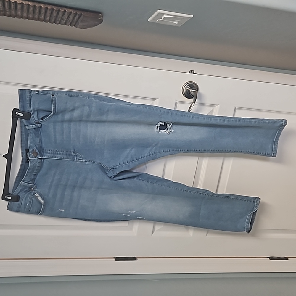 D. Jeans light denim distressed high rise stretch cropped jeans - plus size 22W